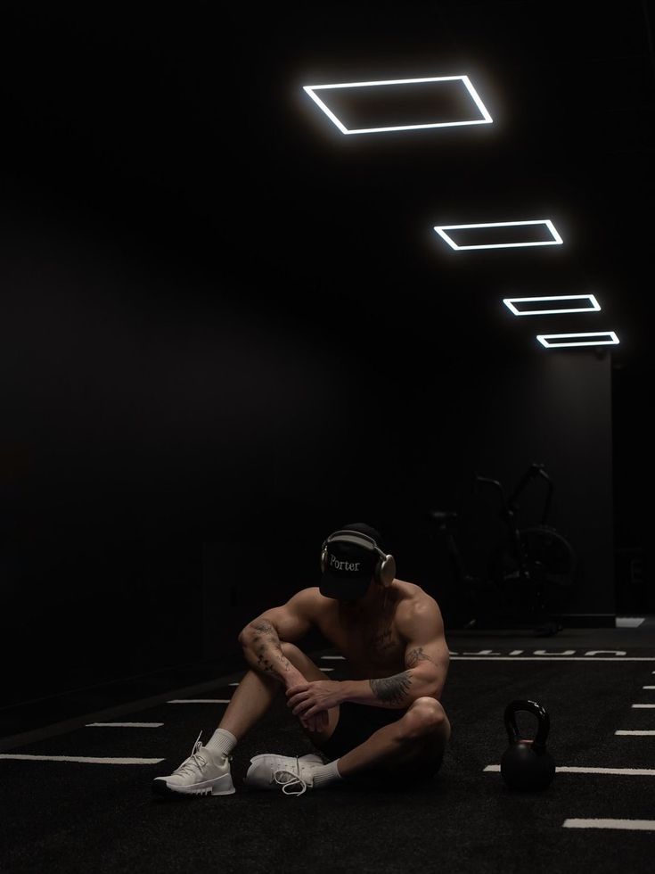Athlete performing pull-ups at Apex Fitness